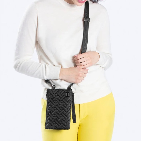 NWT Lug Peekaboo Convertible Crossbody Bag in Midnight Black - Picture 10 of 12